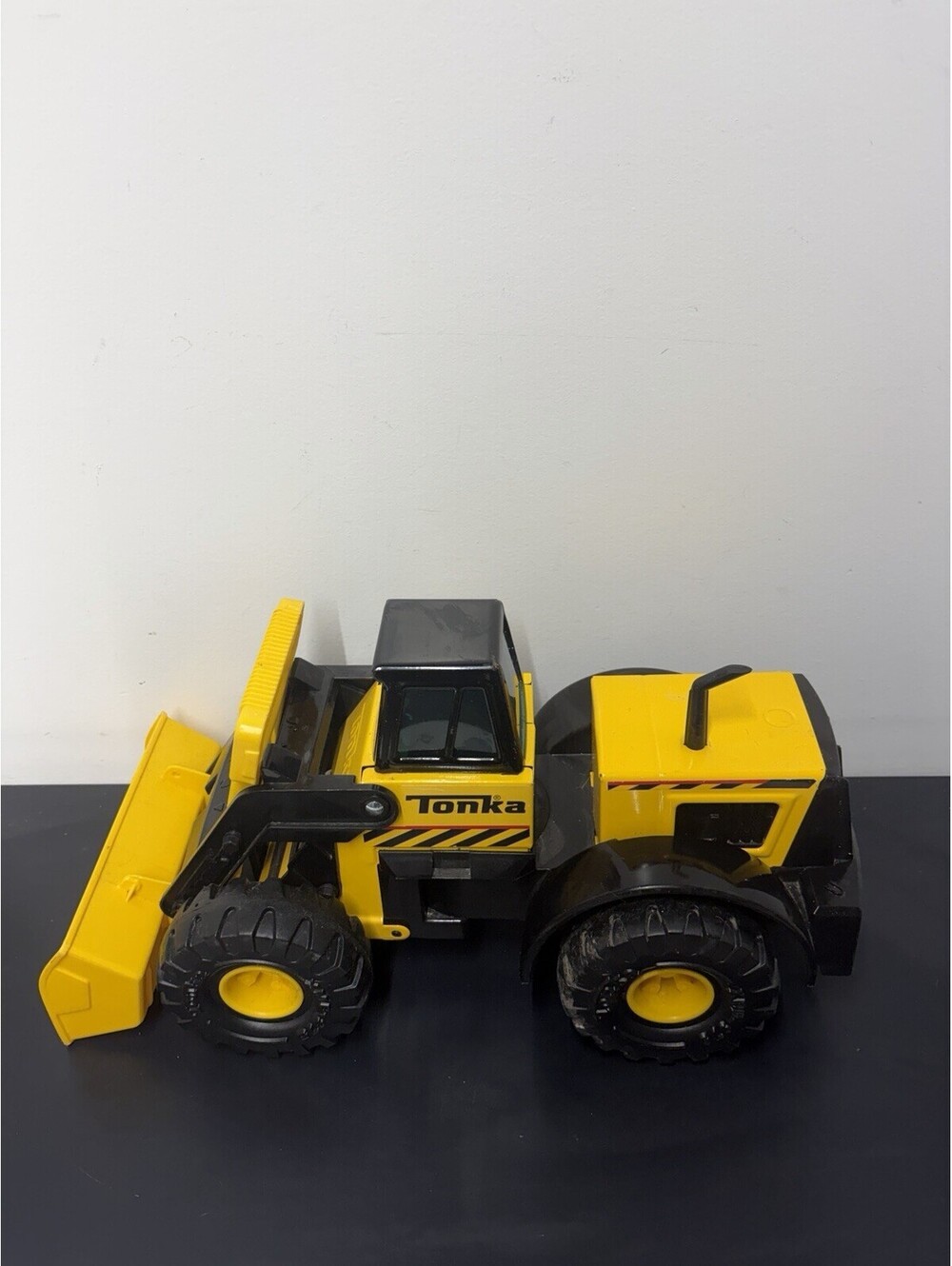 Hasbro Tonka Mighty Front End Loader Toy Steel Body & Plastic Component M-7457-1